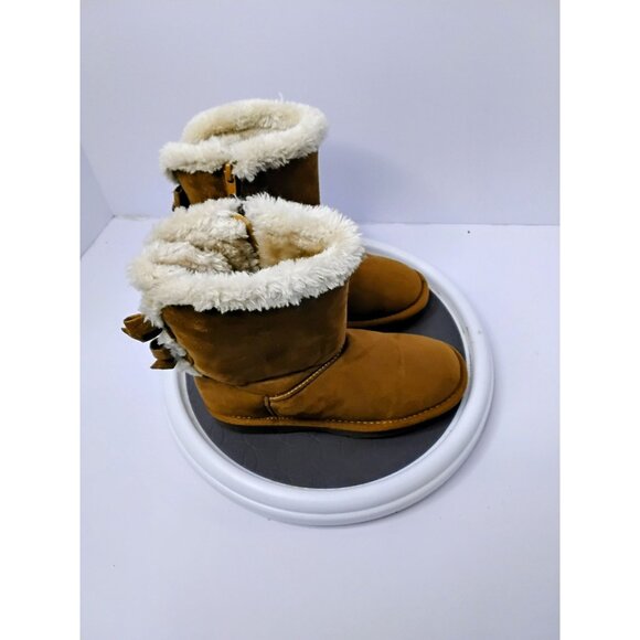 Tan Faux Suede Girls Boots With Faux Fur Lining & Bow Details Size 1M - Picture 3 of 7